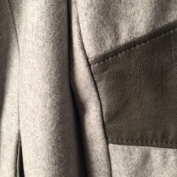 {{SOLD}} CK Modern Gray wool blend coat - Picture 6 of 8